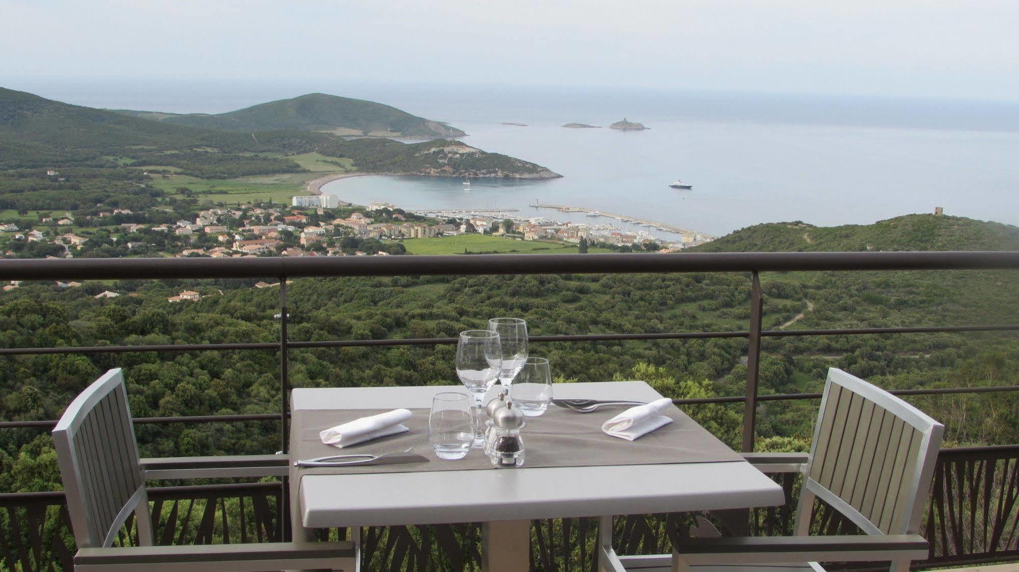 Hotel Le Tomino Macinaggio  Zewnętrze zdjęcie